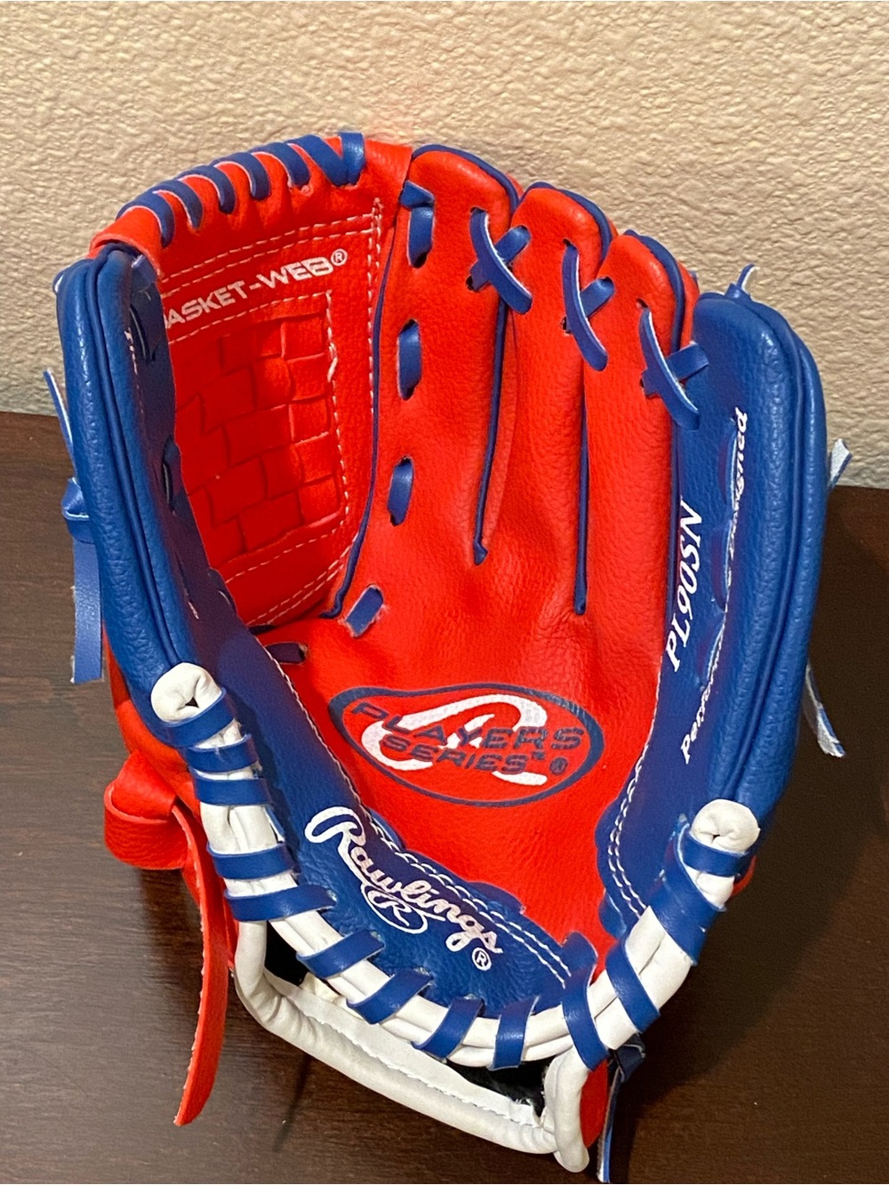 Rawlings Player Series PL90SN 9” Tee Ball Glove - Right Hand Throw RED